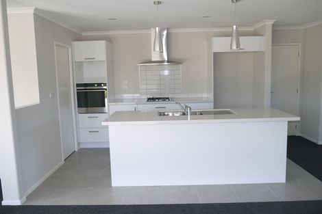 Photo of property in 22 Lacebark Drive, Kinloch, Taupo, 3377