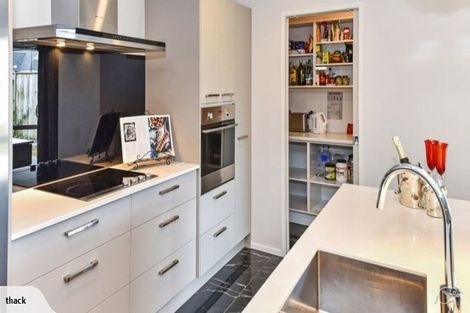 Photo of property in 9 Tongeren Square, Karaka, Papakura, 2113