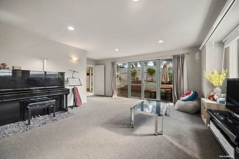 Photo of property in 2/36 Nile Road, Milford, Auckland, 0620