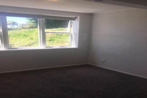 Photo of property in 17 Derby Place, Cannons Creek, Porirua, 5024