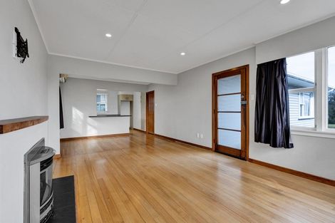 Photo of property in 8 Penrith Street, Westown, New Plymouth, 4310