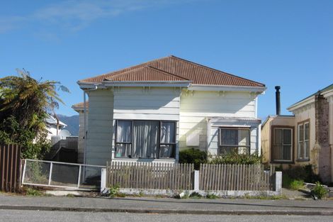 Photo of property in 32 Wakefield Street, Westport, 7825