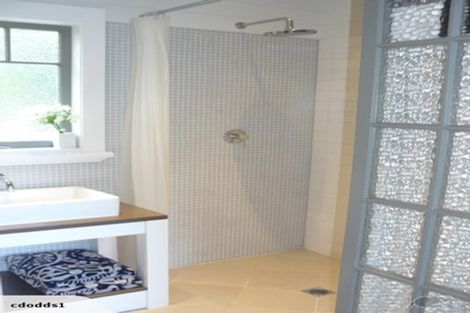 Photo of property in 20 Seabreeze Road, Narrow Neck, Auckland, 0624