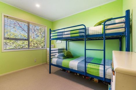 Photo of property in 175 Chelsea View Drive, Chatswood, Auckland, 0626