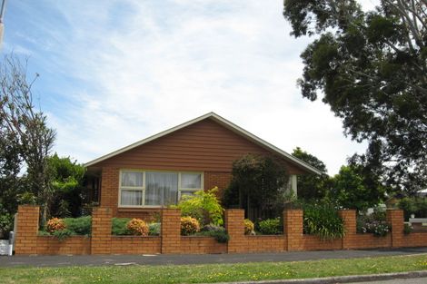 Photo of property in 37 Eglinton Street, Avondale, Christchurch, 8061