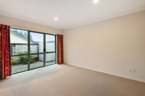 Photo of property in 24 Caulfield Place, Pukehangi, Rotorua, 3015