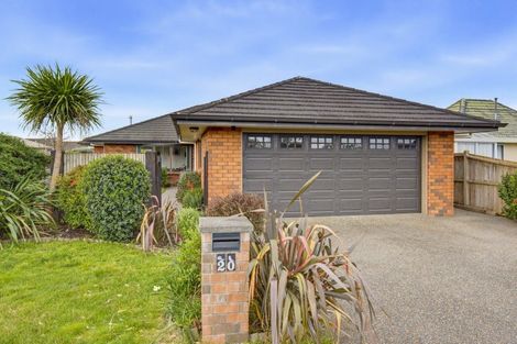Photo of property in 20 Gandalf Crescent, Paraparaumu, 5032