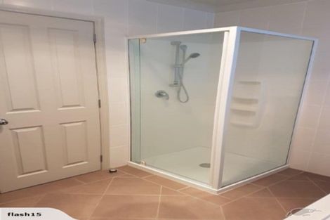 Photo of property in 4 Nirmal Place, Sunnyvale, Auckland, 0612