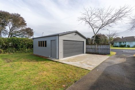 Photo of property in 2 Tranmere Road, Fairfield, Hamilton, 3214