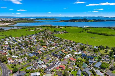 Photo of property in 12 Derrett Place, Mangere Bridge, Auckland, 2022
