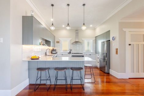 Photo of property in 6 Thistle Street, Napier South, Napier, 4110