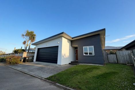 Photo of property in 10 Galea Grove, Kelvin Grove, Palmerston North, 4414