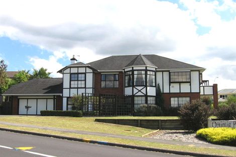 Photo of property in 20 Whiting Grove, West Harbour, Auckland, 0618