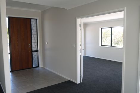 Photo of property in 22 Lacebark Drive, Kinloch, Taupo, 3377