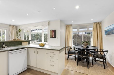 Photo of property in 22 Matipo Street, Eastbourne, Lower Hutt, 5013