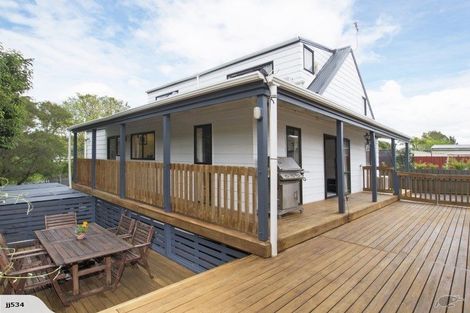 Photo of property in 1024 Great North Road, Point Chevalier, Auckland, 1022