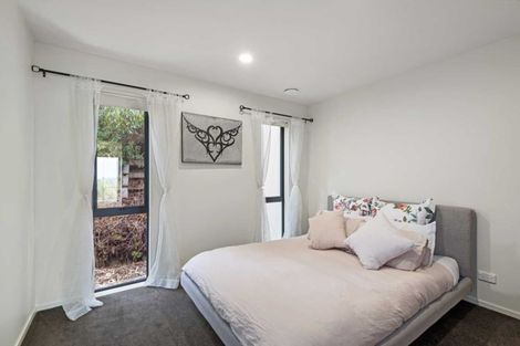 Photo of property in 109c Moncks Spur Road, Redcliffs, Christchurch, 8081