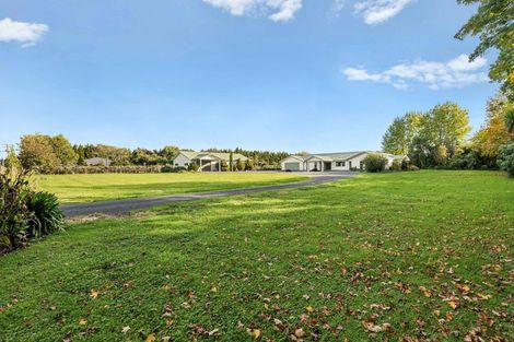 Photo of property in 88 Boord Crescent, Kumeu, 0891