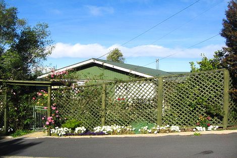Photo of property in 11 Larkins Street, Helensburgh, Dunedin, 9010