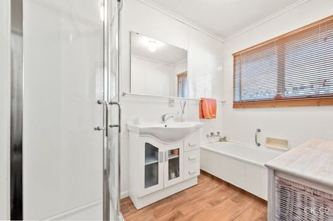 Photo of property in 43a Ludlam Crescent, Woburn, Lower Hutt, 5010