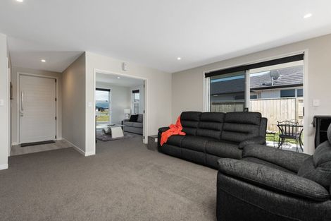 Photo of property in 63 Te Kio Crescent, Papamoa Beach, Papamoa, 3118