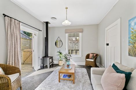 Photo of property in 7 Omar Street, Khandallah, Wellington, 6035