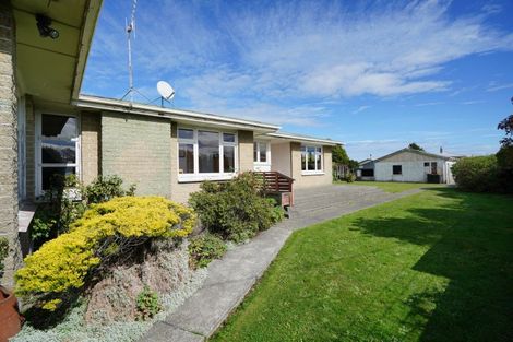 Photo of property in 16 Dunbeath Crescent, Kew, Invercargill, 9812