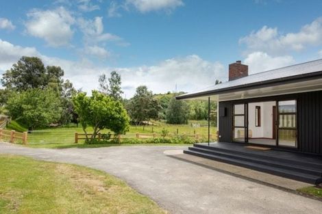Photo of property in 806 Outram-mosgiel Road, Riverside, Outram, 9073