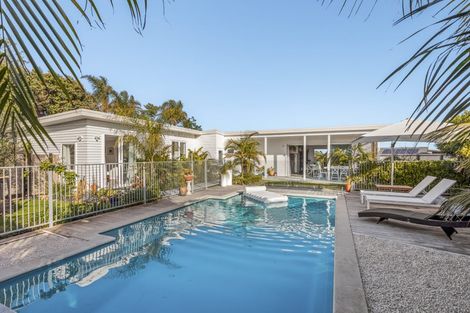 Photo of property in 2 Taimoana Close, Mangawhai Heads, Mangawhai, 0505