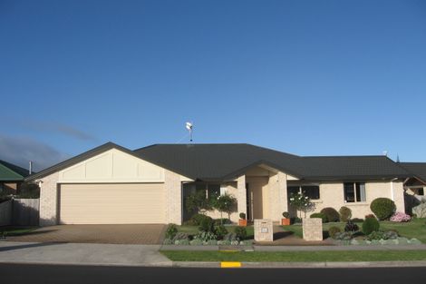 Photo of property in 24 Harry Shaw Way, Raumati South, Paraparaumu, 5032