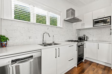 Photo of property in 108 Burnley Terrace, Sandringham, Auckland, 1025