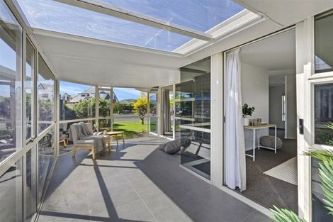 Photo of property in 9 Parkwood Place, Parklands, Christchurch, 8083