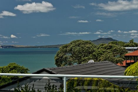 Photo of property in 32 Whitby Crescent, Mairangi Bay, Auckland, 0630