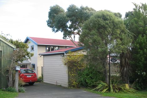 Photo of property in 2 Moss Street, Portobello, Dunedin, 9014