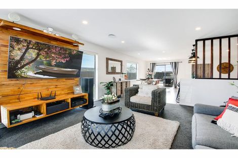 Photo of property in 24 Roys Street, Marshland, Christchurch, 8083