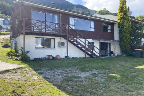 Photo of property in 16a Arawata Terrace, Fernhill, Queenstown, 9300