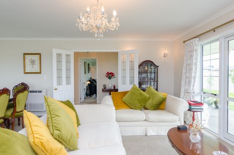 Photo of property in 10 Feist Street, Carterton, 5713