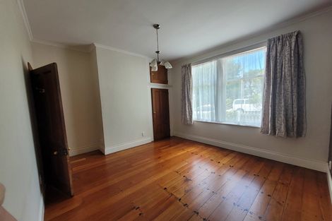 Photo of property in 11 Aorangi Terrace, Thorndon, Wellington, 6011