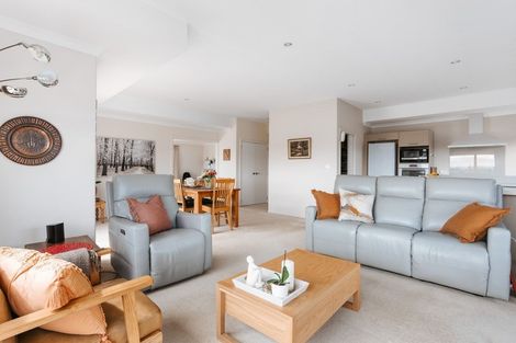 Photo of property in 6 Parkland Rise, Omokoroa, 3114