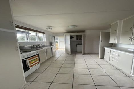 Photo of property in 32 Price Crescent, Mount Wellington, Auckland, 1060