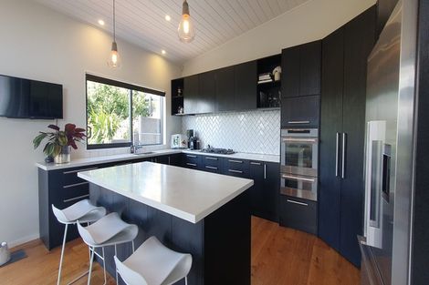 Photo of property in 1 Quarry Hill Terrace, Kennedys Bush, Christchurch, 8025