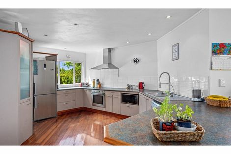 Photo of property in 29 Kate Sheppard Avenue, Torbay, Auckland, 0630