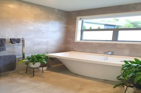 Photo of property in 3 Esk View Road, Eskdale, Napier, 4182