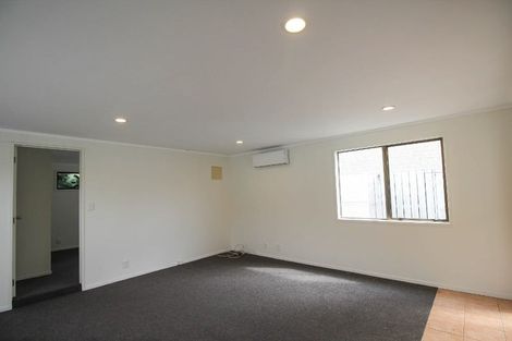 Photo of property in 5 Janese Place, Weymouth, Auckland, 2103