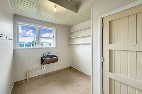 Photo of property in 2 White Street, Whanganui East, Whanganui, 4500