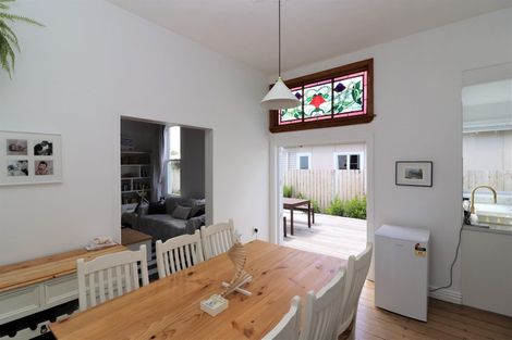 Photo of property in 98 Somerfield Street, Somerfield, Christchurch, 8024