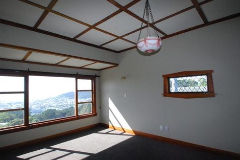 Photo of property in 18 Connaught Terrace, Brooklyn, Wellington, 6021