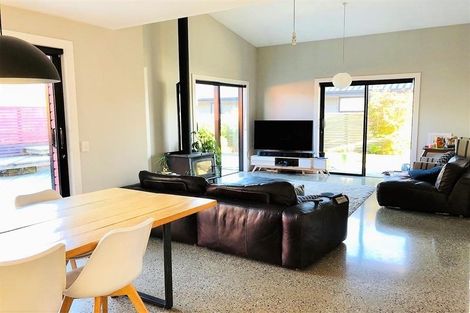 Photo of property in 1 Poppy Lane, Albert Town, Wanaka, 9305