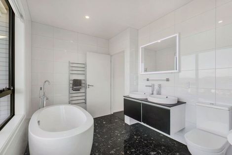 Photo of property in 8 The Track, Plimmerton, Porirua, 5026