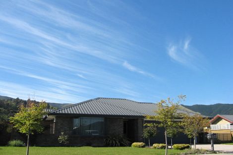 Photo of property in 6 Covent Drive, Stoke, Nelson, 7011